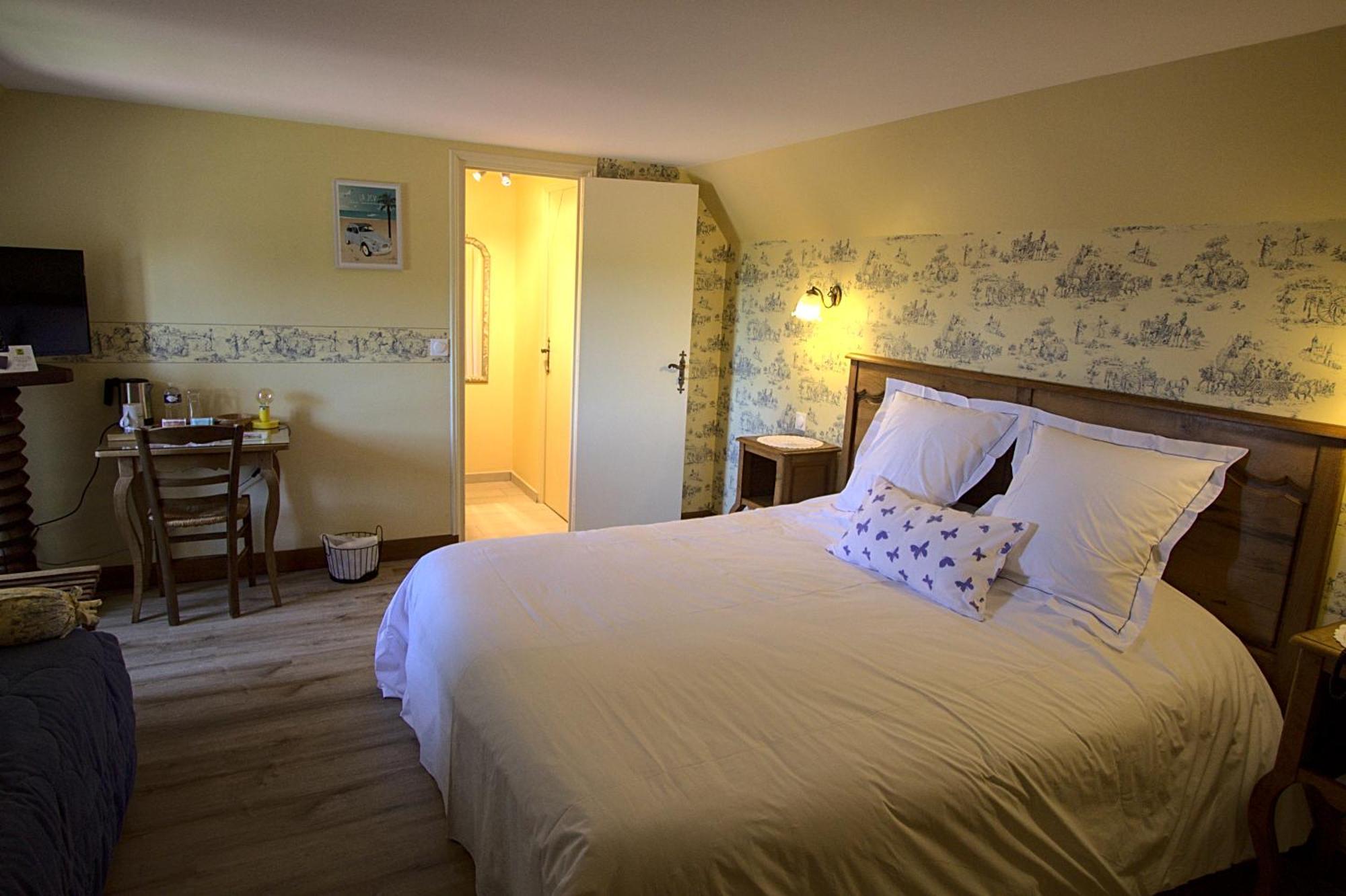 Logis Hotel Restaurant Manoir De L'Acherie Sainte-Cécile Екстериор снимка