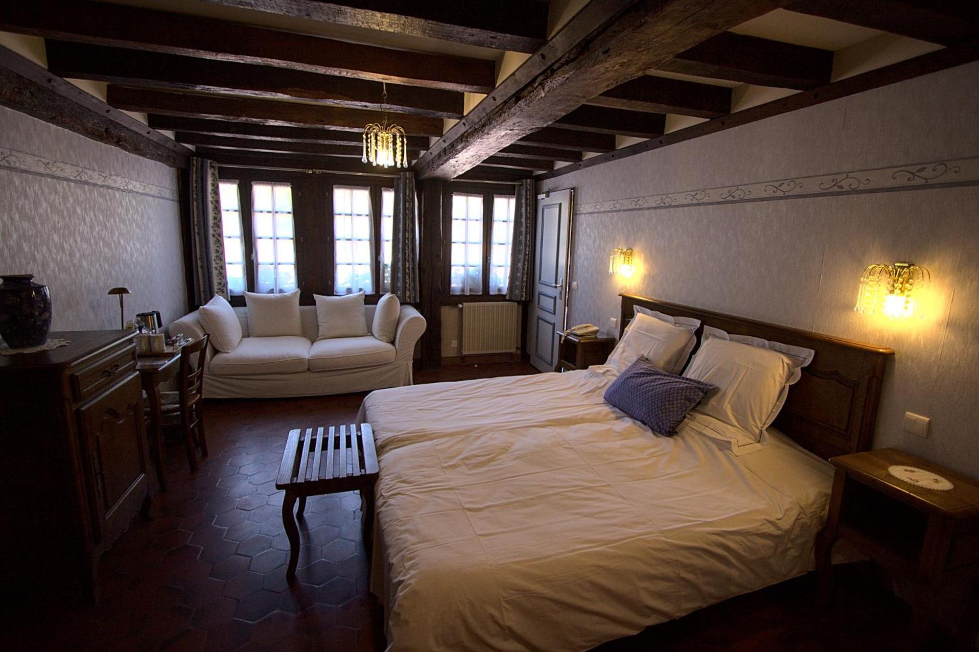 Logis Hotel Restaurant Manoir De L'Acherie Sainte-Cécile Екстериор снимка