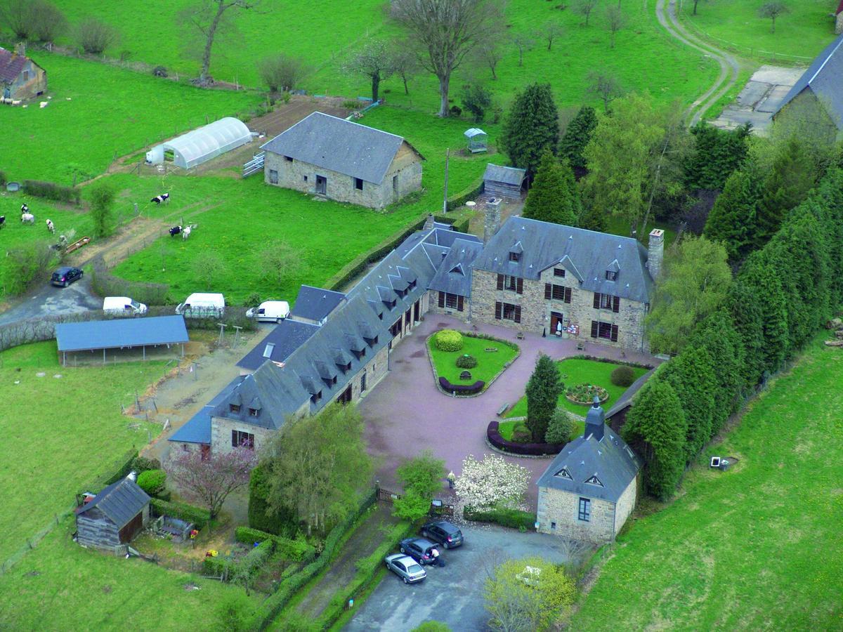 Logis Hotel Restaurant Manoir De L'Acherie Sainte-Cécile Екстериор снимка